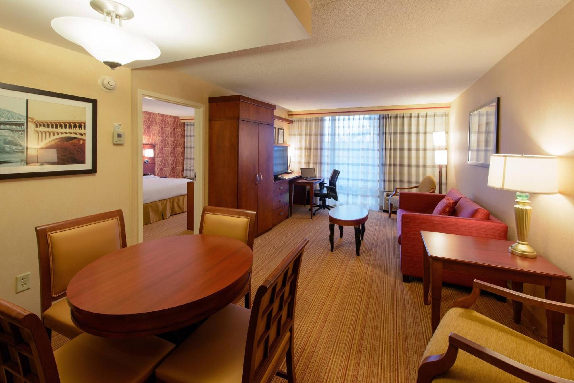 Courtyard By Marriott Canton North Canton Esterno foto